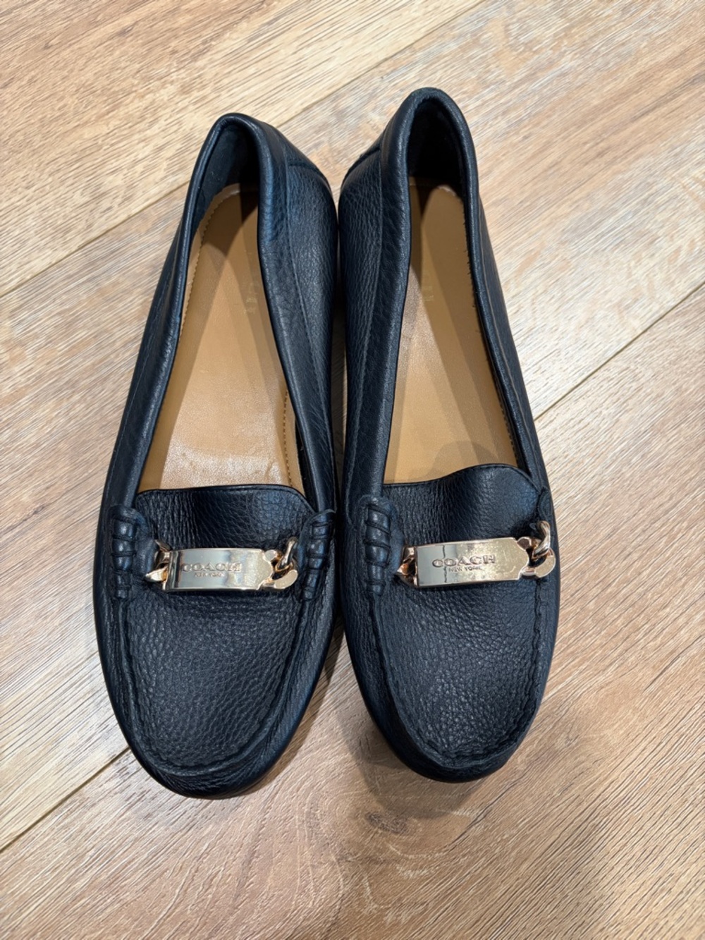 Coach Black Pebbled Leather Loafers Size 7.5 Gold Hardware Driving Flats - Picture 2 of 7